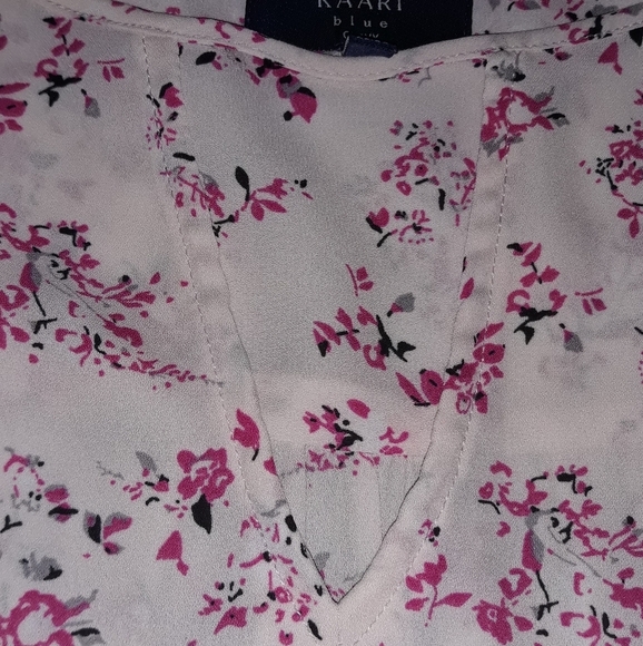 Kaari Blue Size 0X Curvy Pink Liberty Floral Print Spring Summer Vacation Top - Picture 6 of 7